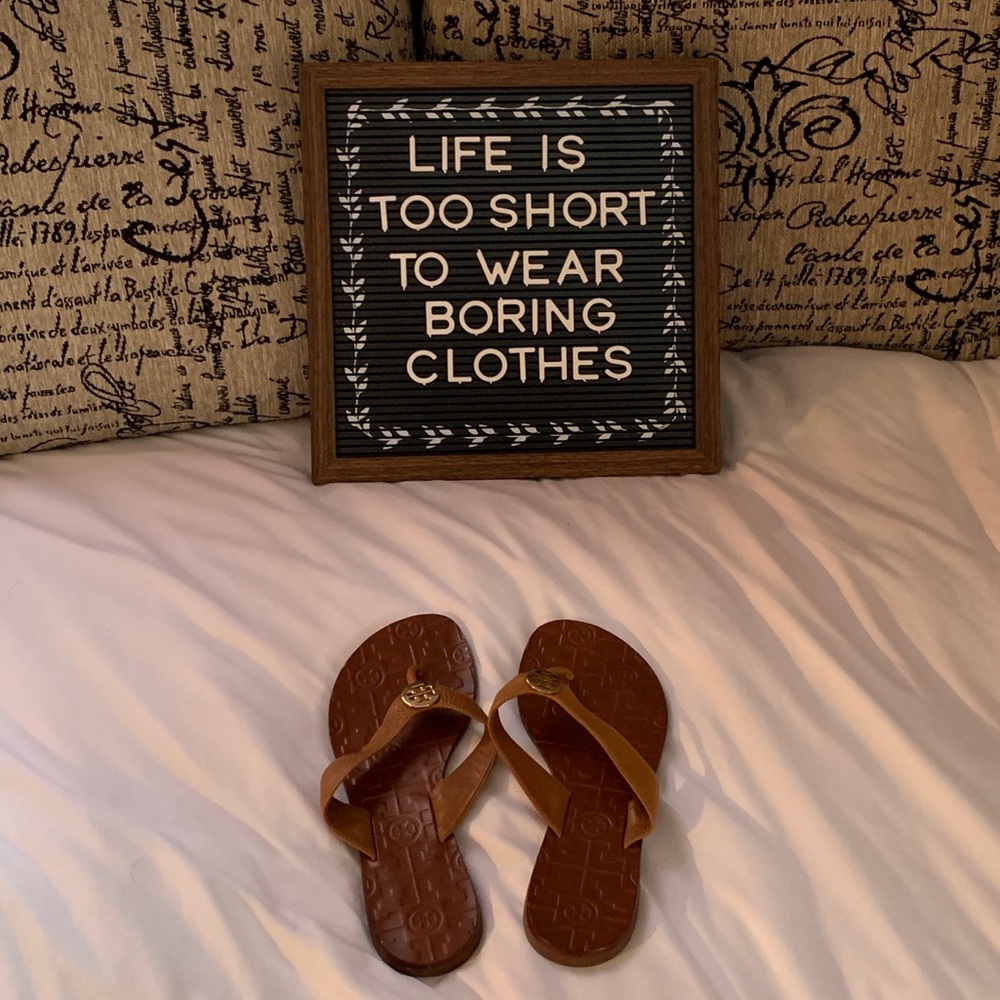 Tory Burch Leather Flip Flops size 8